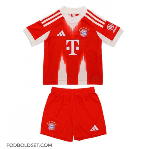 Bayern Munich Hjemme Trøje Børn 2025-26 Kortærmet (+ Korte bukser)